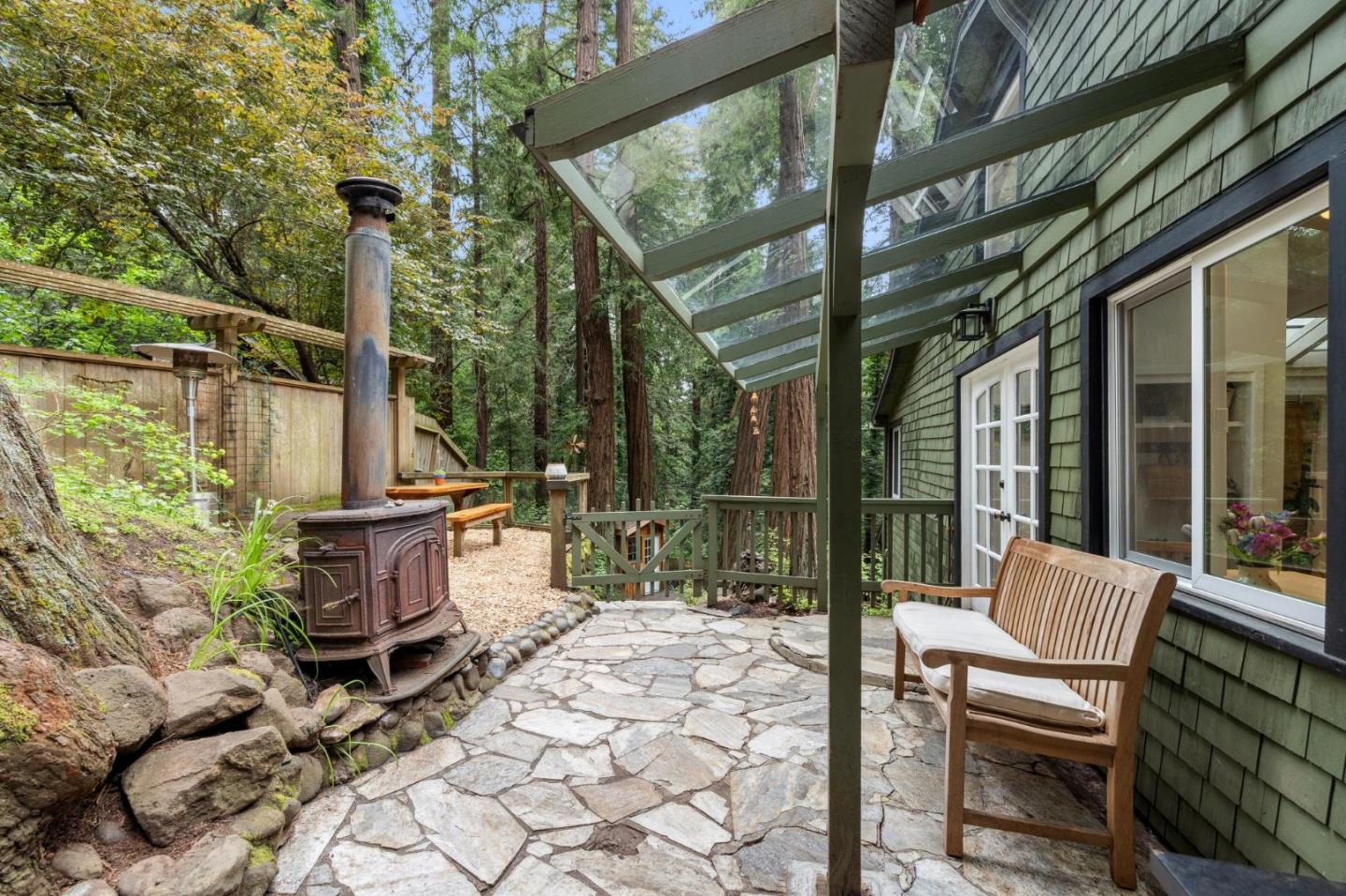 Detail Gallery Image 11 of 48 For 16 Redwood Dr, La Honda,  CA 94020 - 3 Beds | 2 Baths