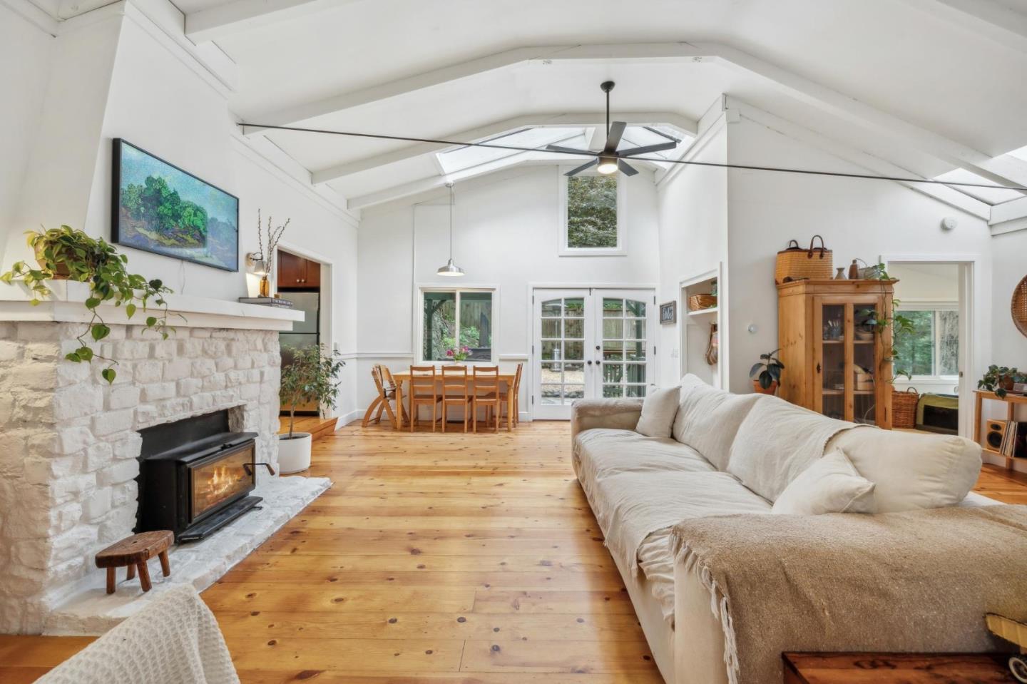 Detail Gallery Image 19 of 48 For 16 Redwood Dr, La Honda,  CA 94020 - 3 Beds | 2 Baths