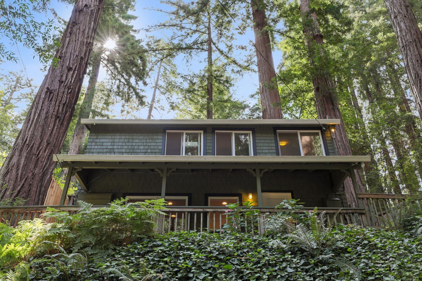 Detail Gallery Image 2 of 48 For 16 Redwood Dr, La Honda,  CA 94020 - 3 Beds | 2 Baths