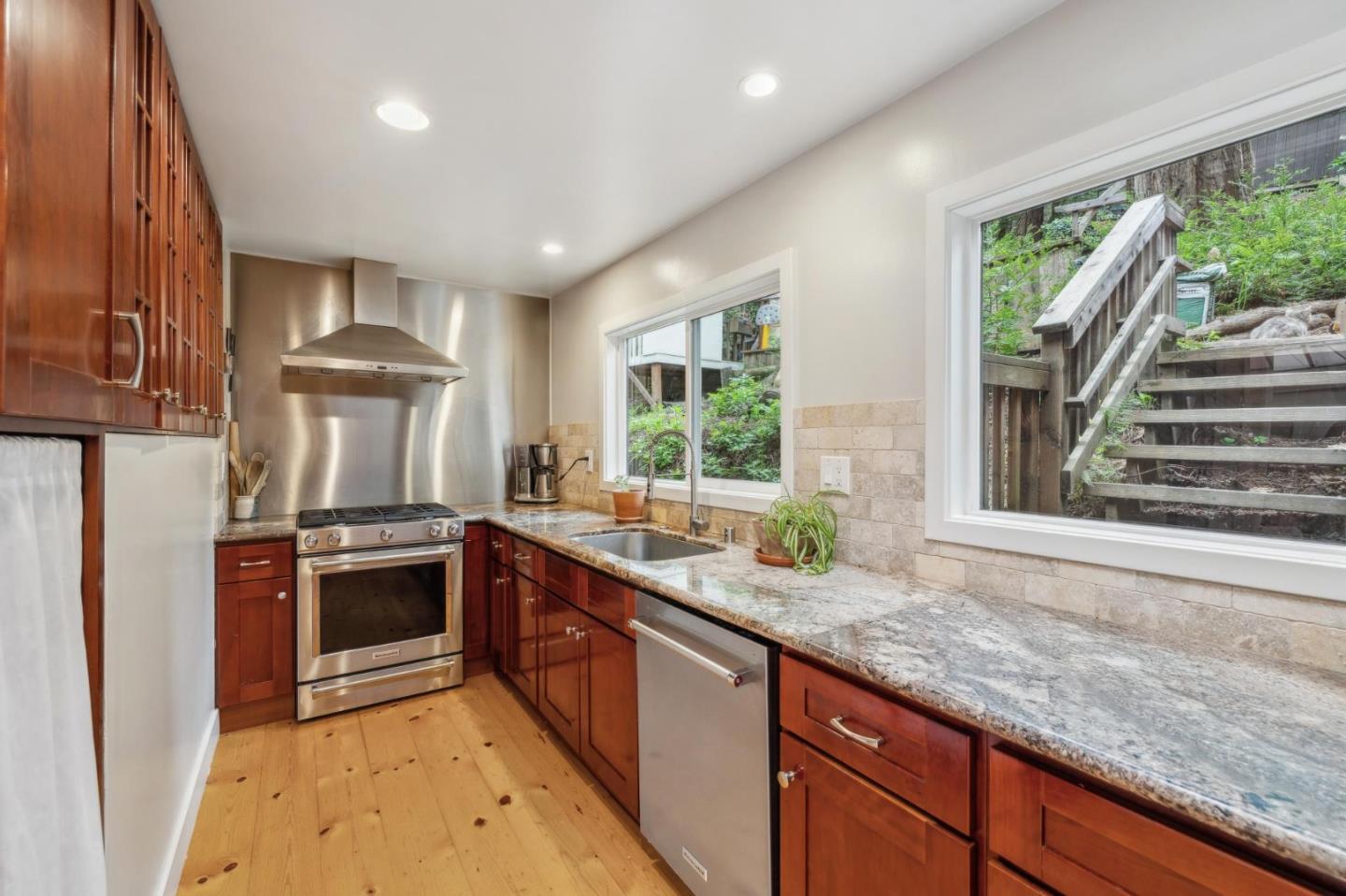 Detail Gallery Image 26 of 48 For 16 Redwood Dr, La Honda,  CA 94020 - 3 Beds | 2 Baths
