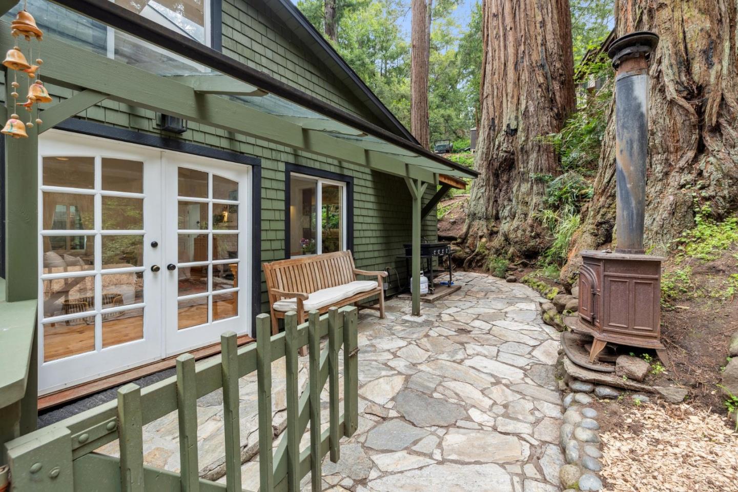 Detail Gallery Image 3 of 48 For 16 Redwood Dr, La Honda,  CA 94020 - 3 Beds | 2 Baths