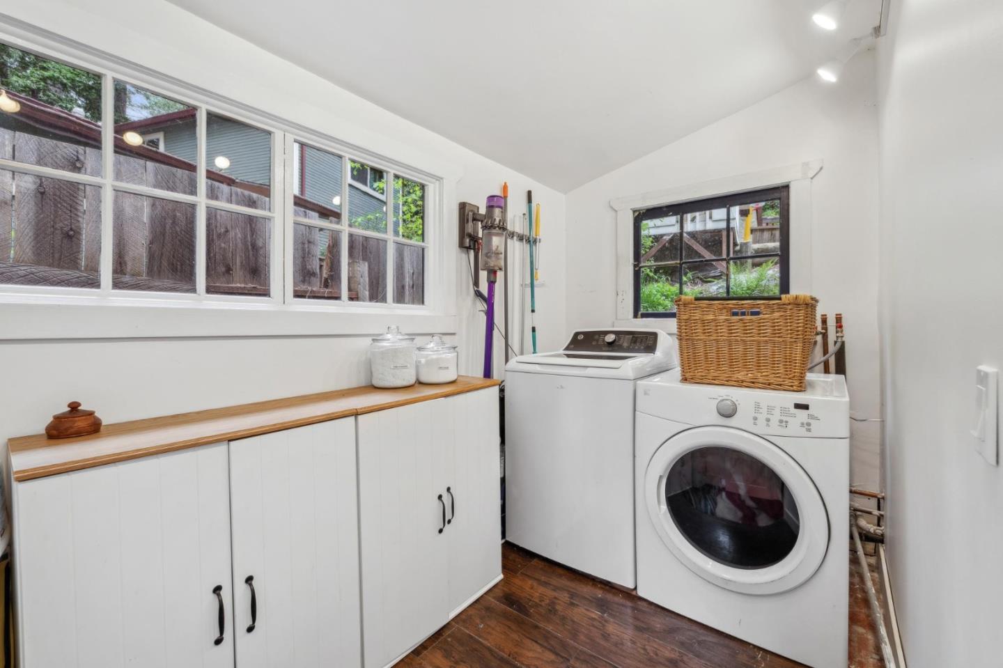 Detail Gallery Image 35 of 48 For 16 Redwood Dr, La Honda,  CA 94020 - 3 Beds | 2 Baths