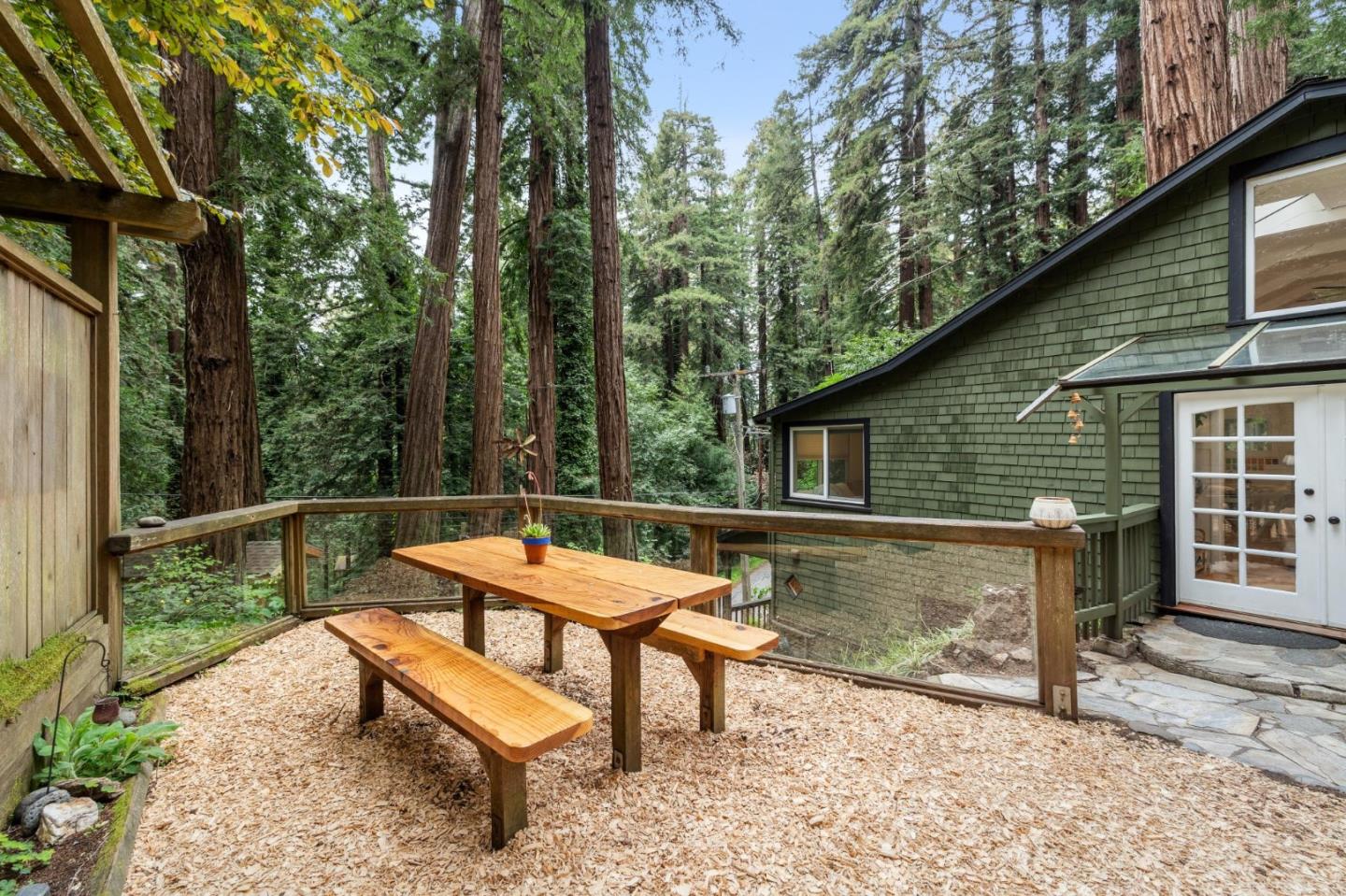 Detail Gallery Image 4 of 48 For 16 Redwood Dr, La Honda,  CA 94020 - 3 Beds | 2 Baths