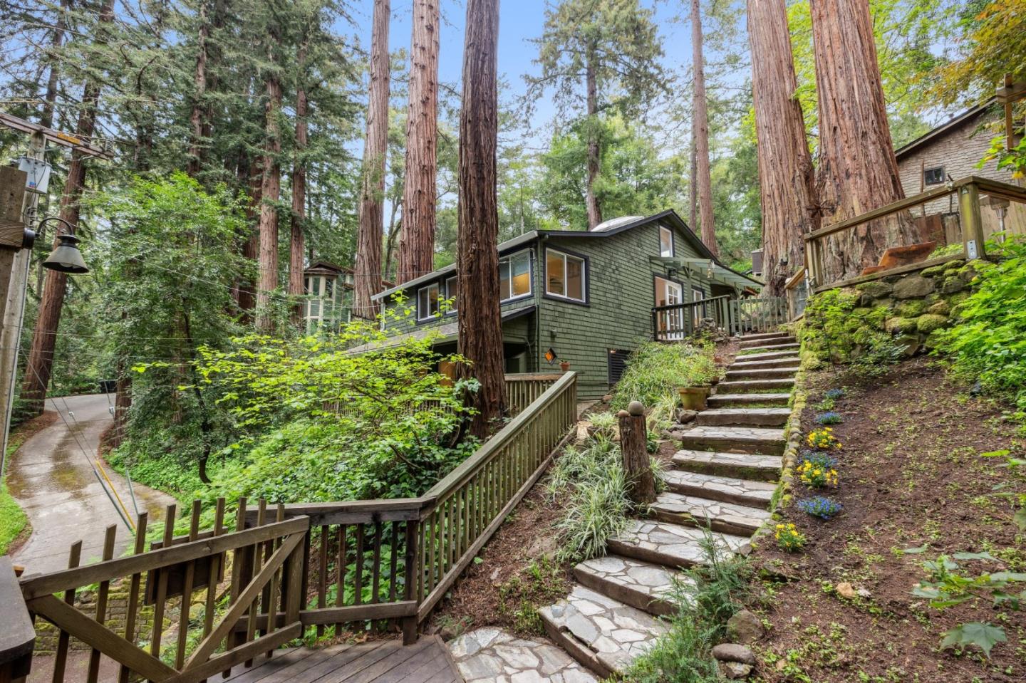 Detail Gallery Image 7 of 48 For 16 Redwood Dr, La Honda,  CA 94020 - 3 Beds | 2 Baths