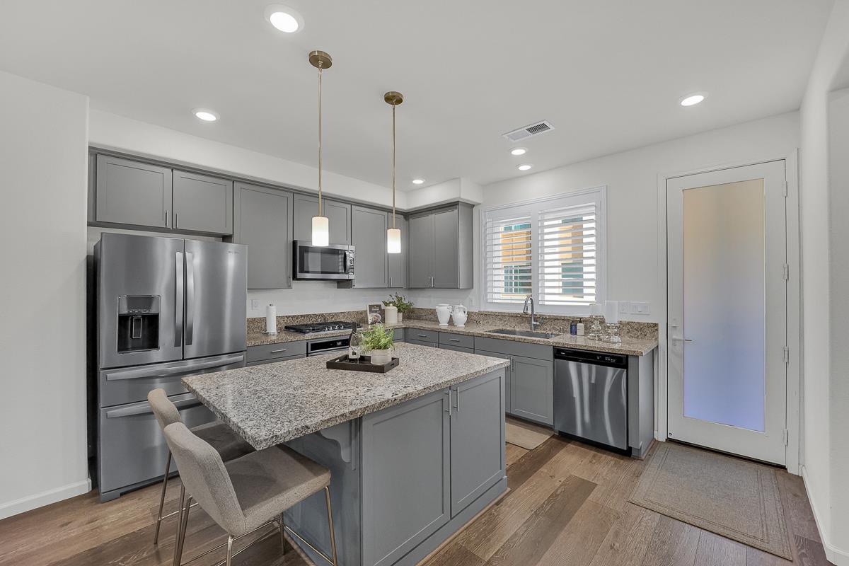Detail Gallery Image 21 of 50 For 1312 Milkweed St, Milpitas,  CA 95035 - 3 Beds | 3/1 Baths