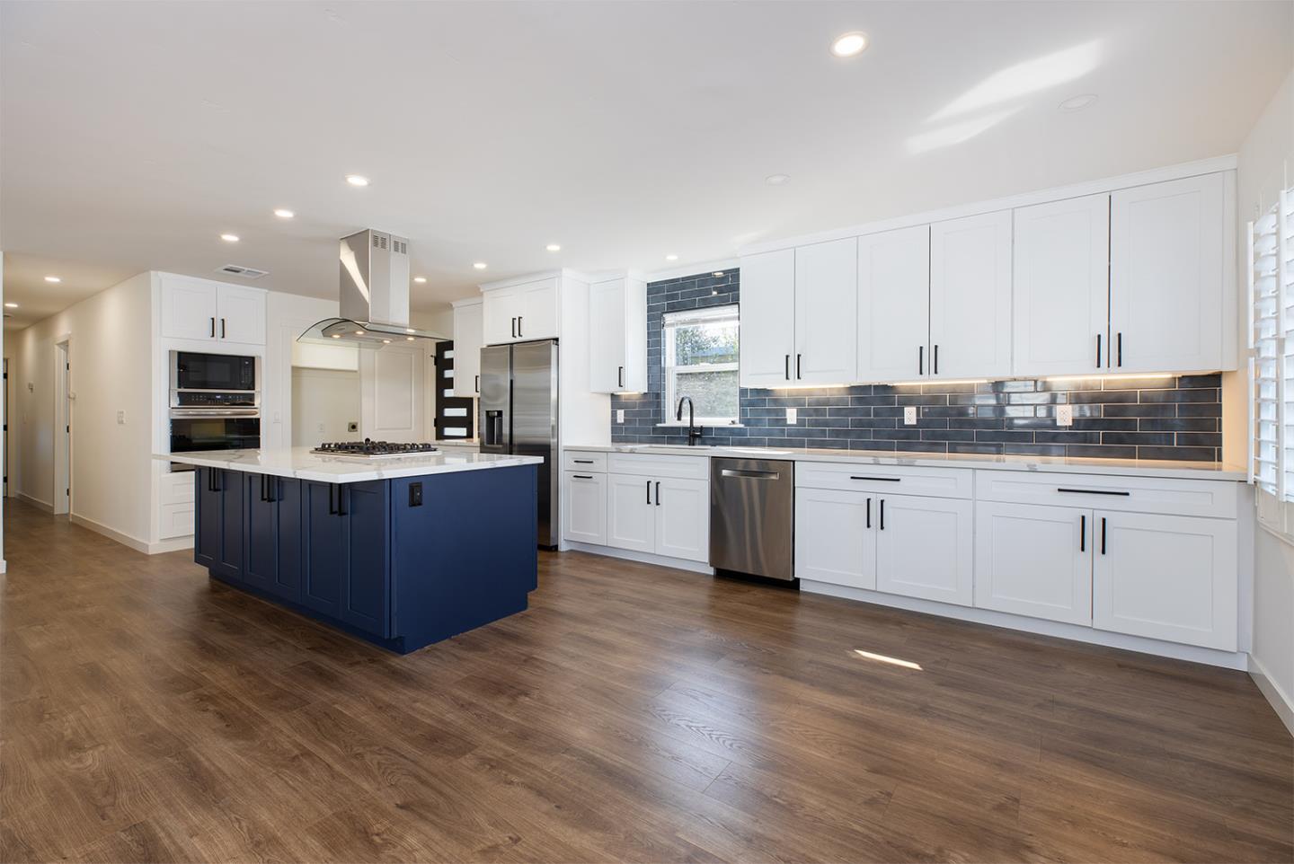 Detail Gallery Image 12 of 41 For 2395 Delaware #72,  Santa Cruz,  CA 95060 - 3 Beds | 2 Baths