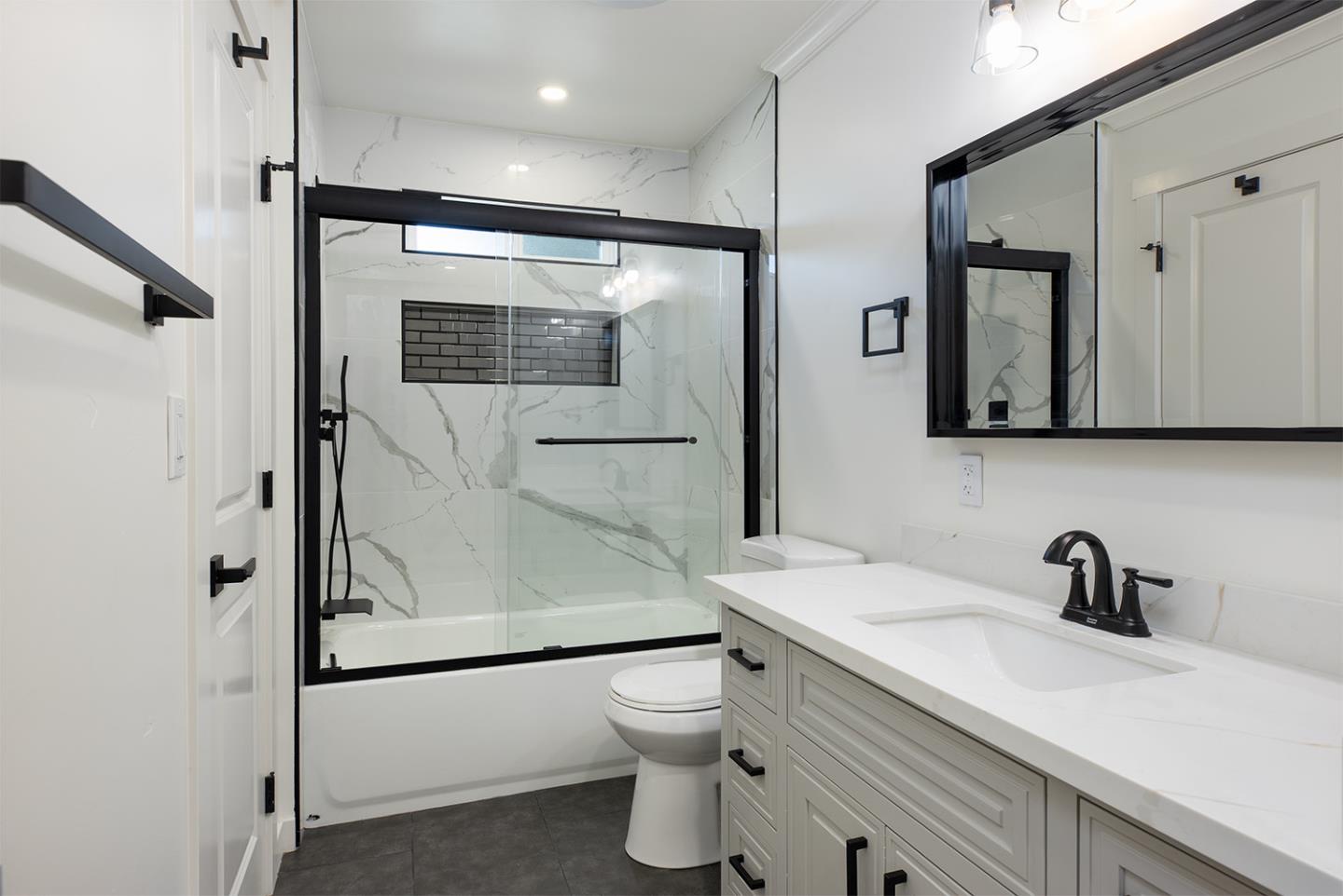 Detail Gallery Image 16 of 41 For 2395 Delaware #72,  Santa Cruz,  CA 95060 - 3 Beds | 2 Baths