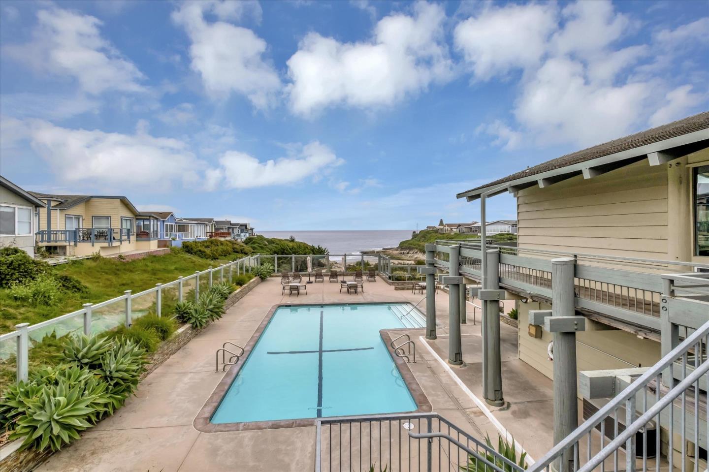 Detail Gallery Image 30 of 41 For 2395 Delaware #72,  Santa Cruz,  CA 95060 - 3 Beds | 2 Baths