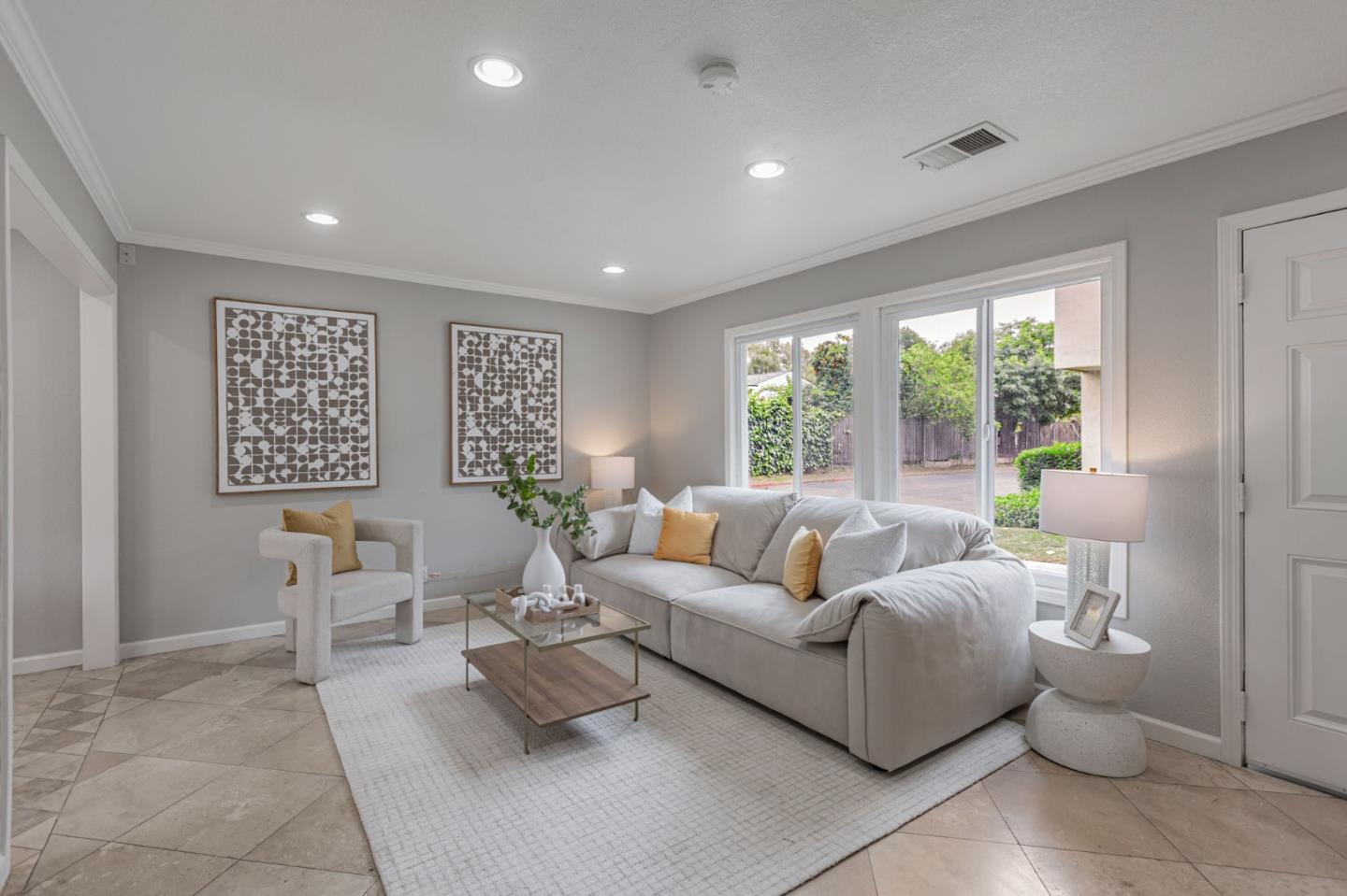 Detail Gallery Image 4 of 26 For 2749 Fricka Ct, San Jose,  CA 95121 - 3 Beds | 1/1 Baths