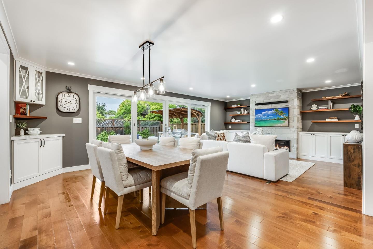 Detail Gallery Image 17 of 49 For 66 Bayport Ct, San Carlos,  CA 94070 - 4 Beds | 3 Baths
