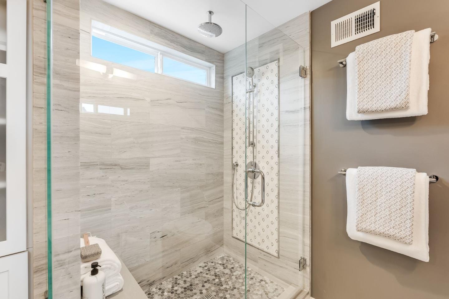 Detail Gallery Image 28 of 49 For 66 Bayport Ct, San Carlos,  CA 94070 - 4 Beds | 3 Baths