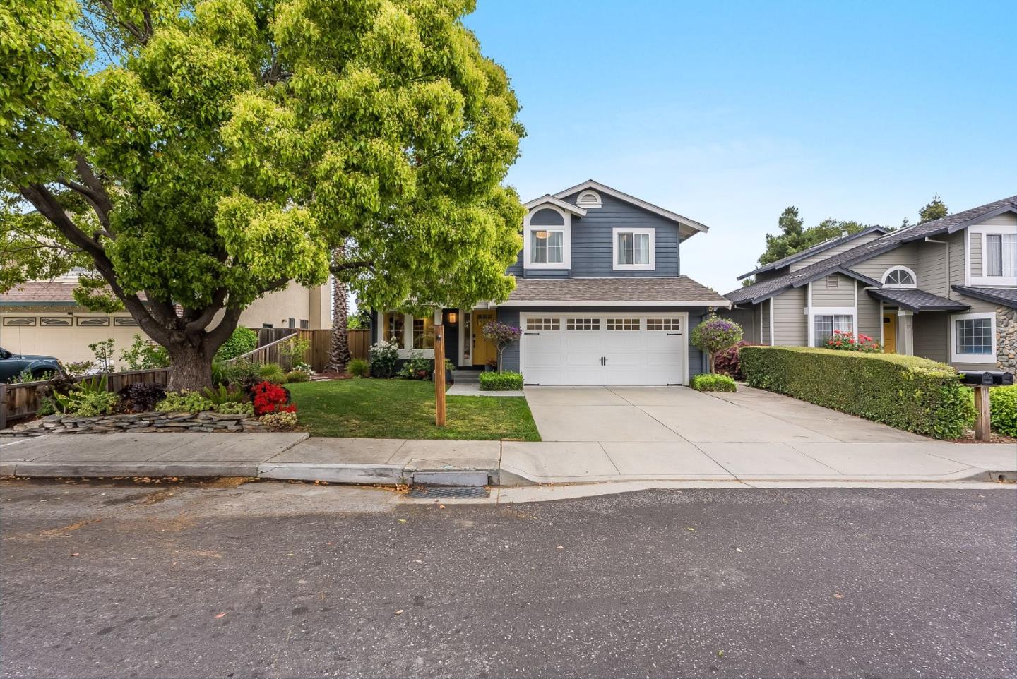 Detail Gallery Image 3 of 49 For 66 Bayport Ct, San Carlos,  CA 94070 - 4 Beds | 3 Baths