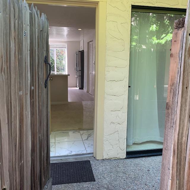 Detail Gallery Image 3 of 12 For 119 Highland Ave #B,  Burlingame,  CA 94010 - 1 Beds | 1 Baths