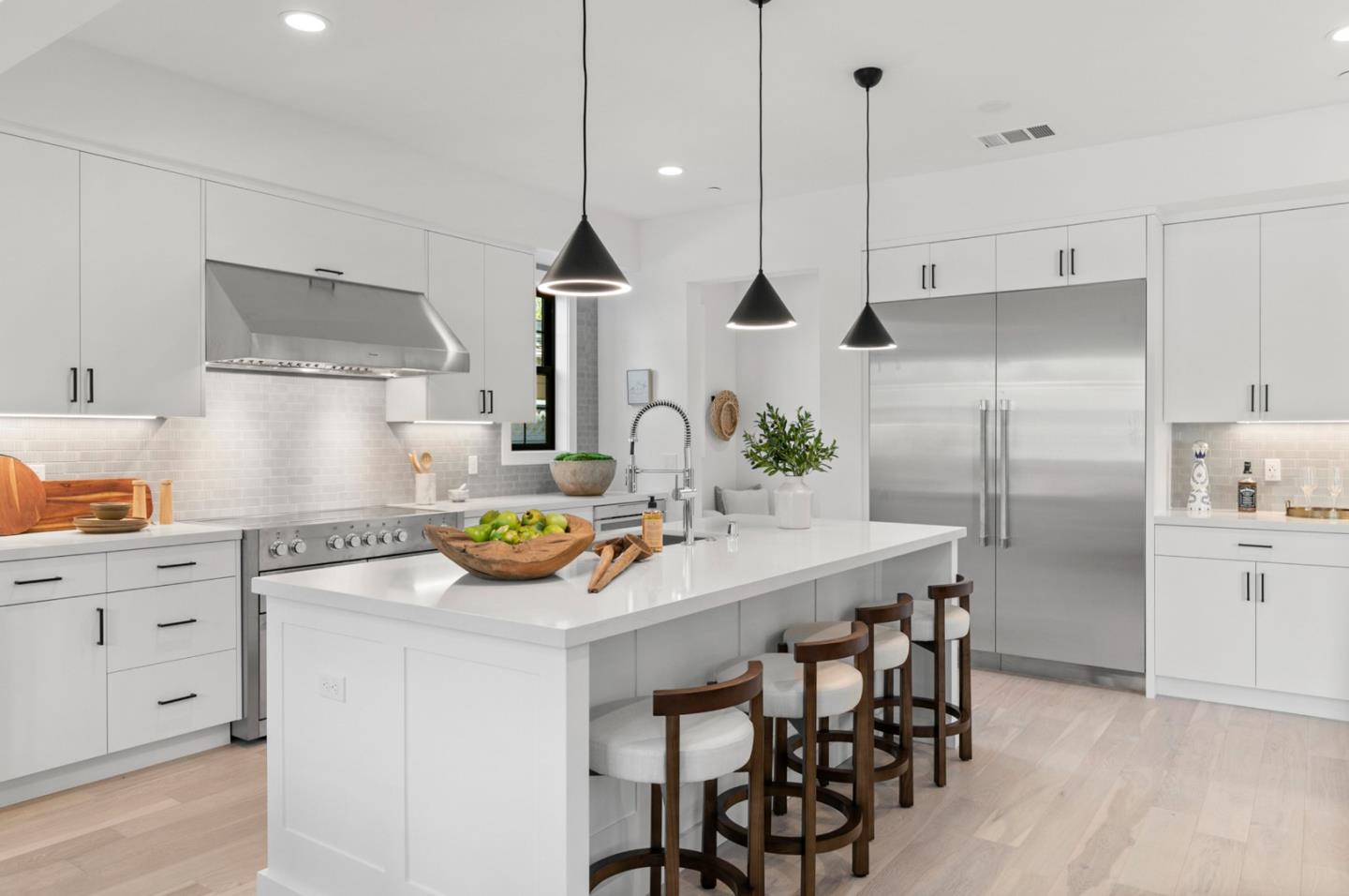 Detail Gallery Image 20 of 49 For 191 Alexander Ave, Redwood City,  CA 94061 - 4 Beds | 3/1 Baths