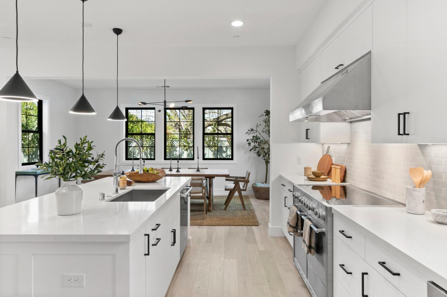 Detail Gallery Image 22 of 49 For 191 Alexander Ave, Redwood City,  CA 94061 - 4 Beds | 3/1 Baths