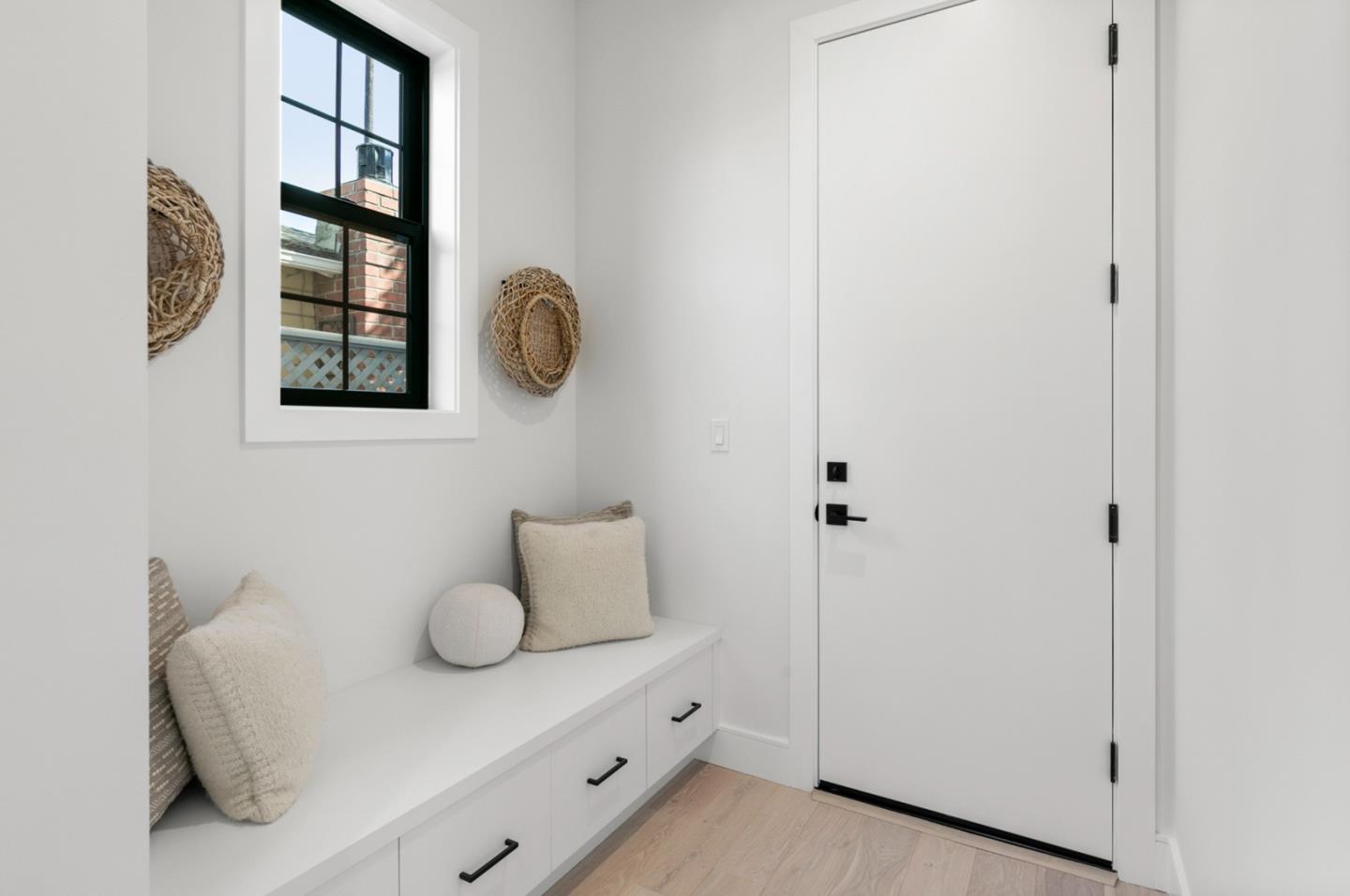 Detail Gallery Image 23 of 49 For 191 Alexander Ave, Redwood City,  CA 94061 - 4 Beds | 3/1 Baths