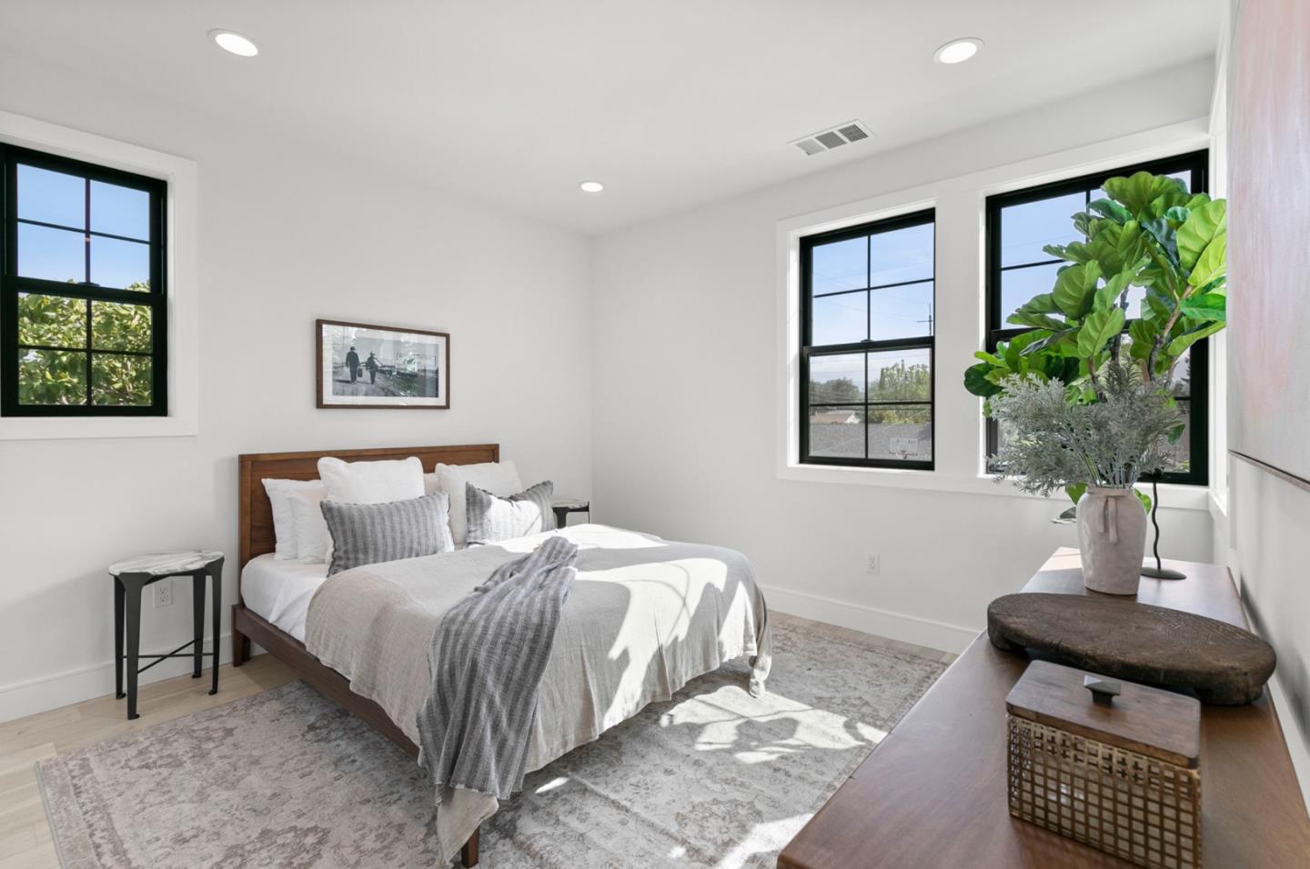 Detail Gallery Image 34 of 49 For 191 Alexander Ave, Redwood City,  CA 94061 - 4 Beds | 3/1 Baths