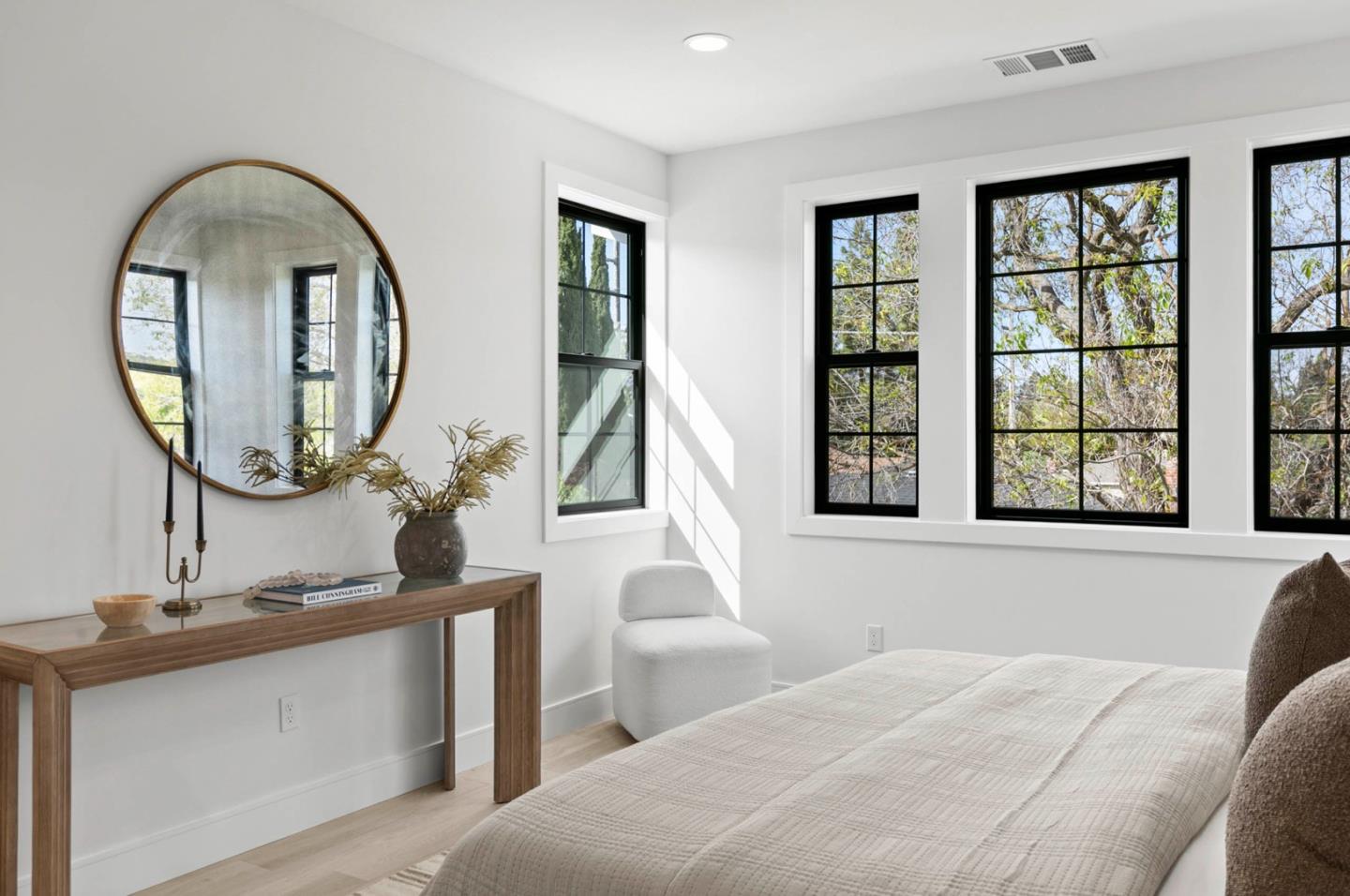 Detail Gallery Image 37 of 49 For 191 Alexander Ave, Redwood City,  CA 94061 - 4 Beds | 3/1 Baths