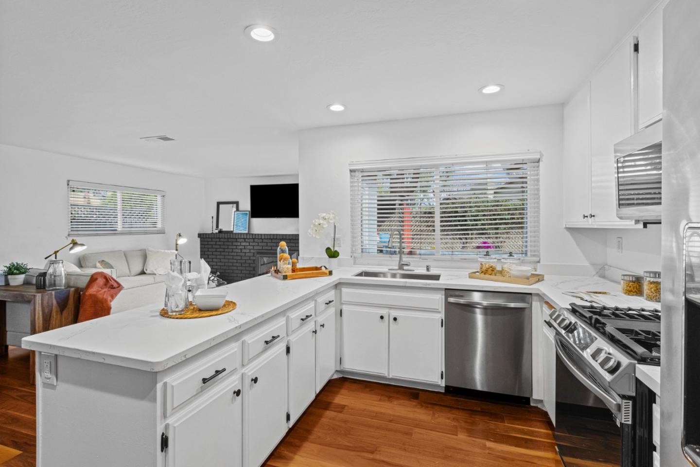 Detail Gallery Image 27 of 41 For 62 Park Sharon Dr, San Jose,  CA 95136 - 4 Beds | 2 Baths