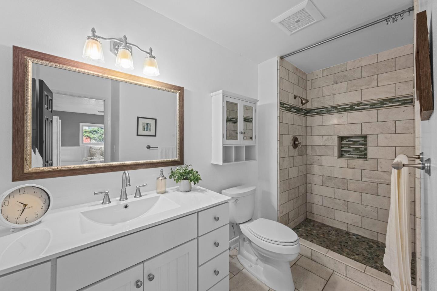 Detail Gallery Image 7 of 41 For 62 Park Sharon Dr, San Jose,  CA 95136 - 4 Beds | 2 Baths