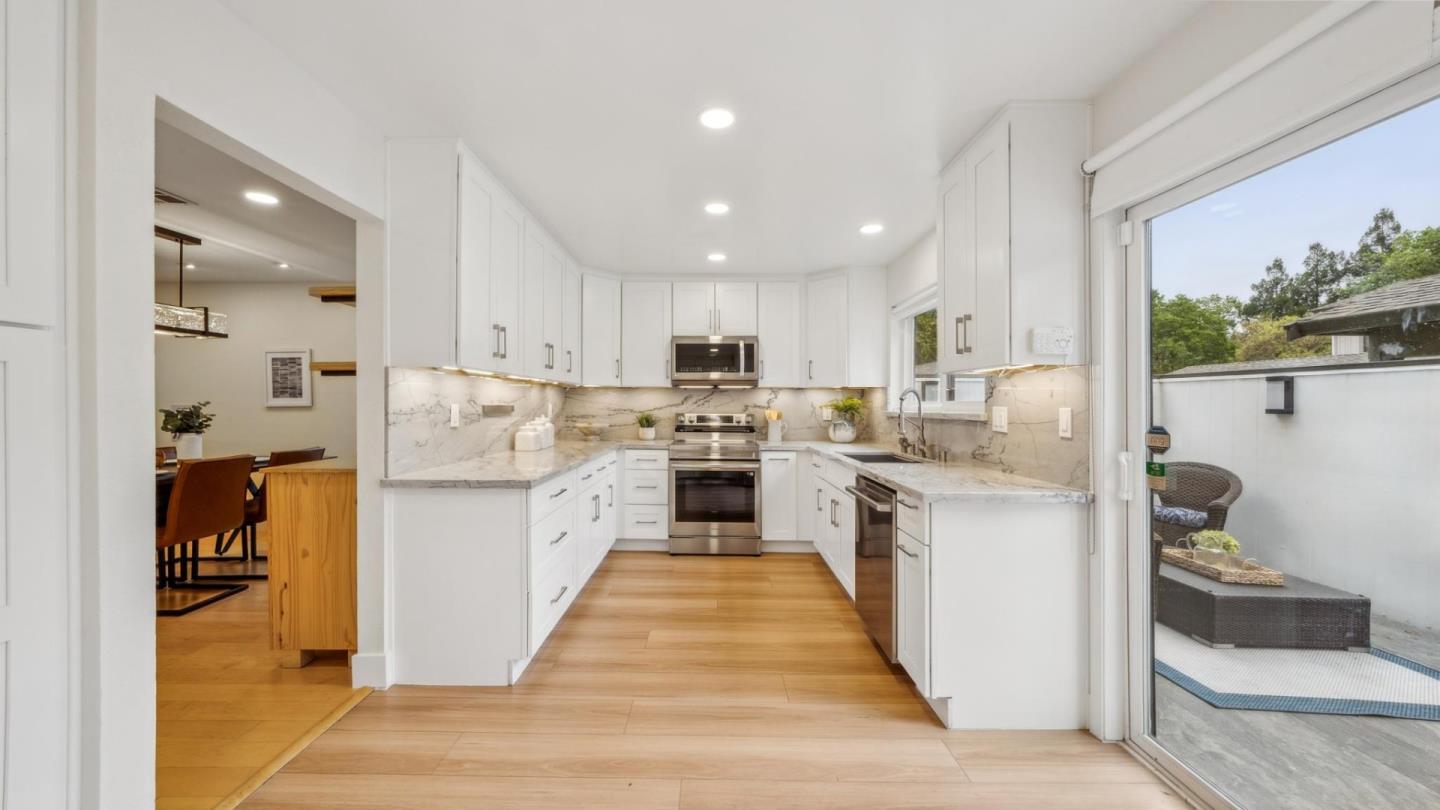 Detail Gallery Image 11 of 50 For 4970 Rue Le Mans, San Jose,  CA 95136 - 3 Beds | 2/1 Baths