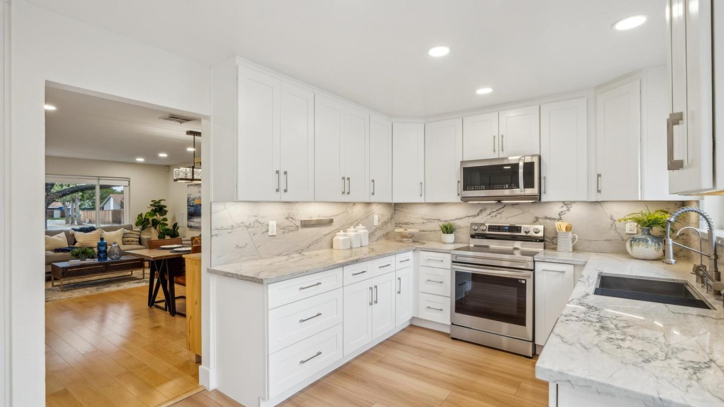 Detail Gallery Image 13 of 50 For 4970 Rue Le Mans, San Jose,  CA 95136 - 3 Beds | 2/1 Baths
