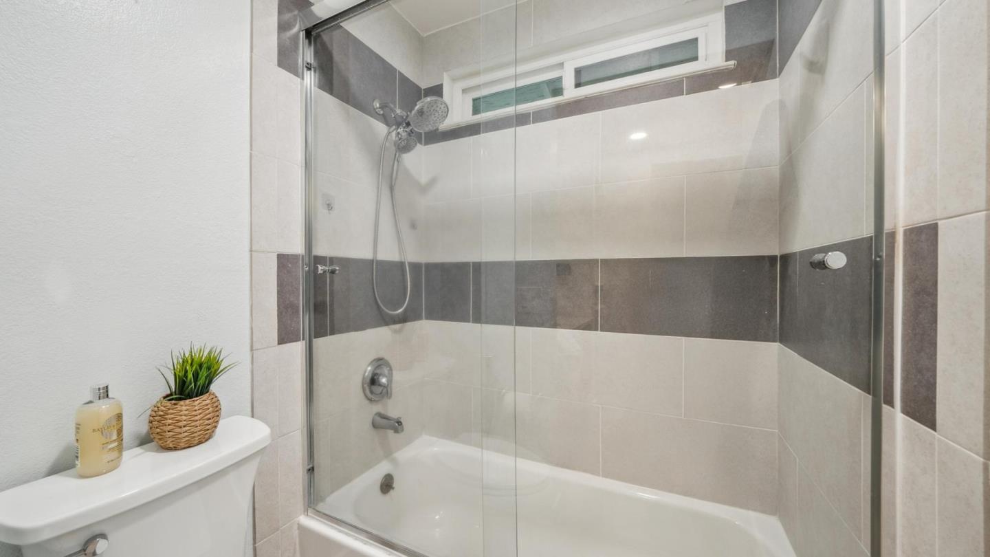 Detail Gallery Image 32 of 50 For 4970 Rue Le Mans, San Jose,  CA 95136 - 3 Beds | 2/1 Baths