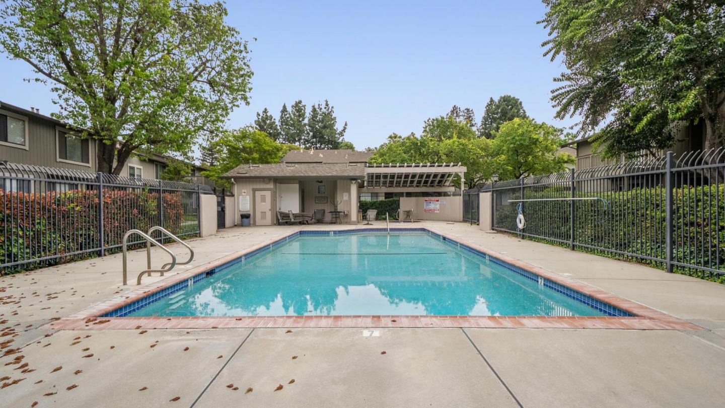 Detail Gallery Image 49 of 50 For 4970 Rue Le Mans, San Jose,  CA 95136 - 3 Beds | 2/1 Baths