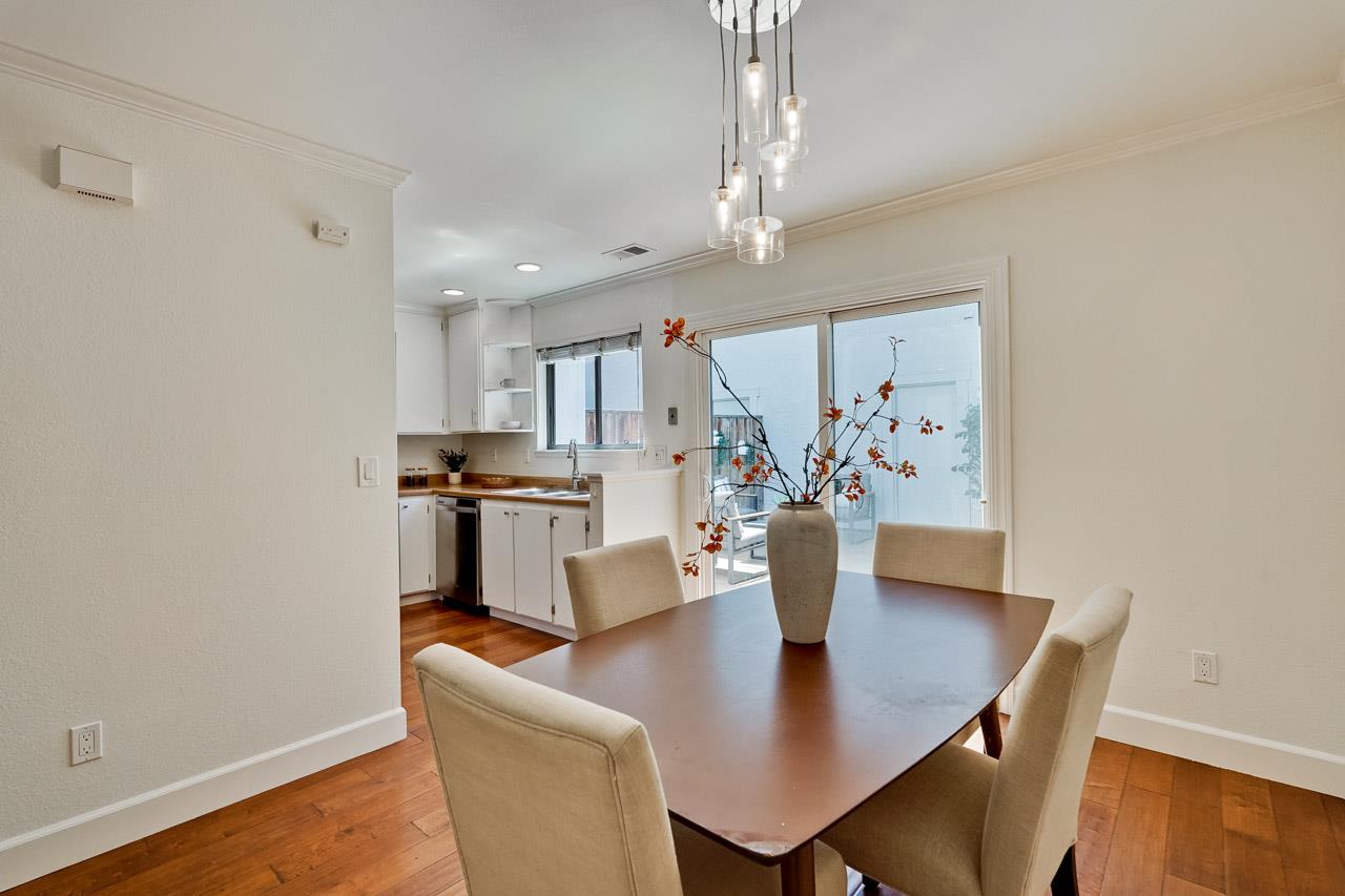 Detail Gallery Image 10 of 43 For 535 Boxleaf Ct, San Jose,  CA 95117 - 2 Beds | 2/1 Baths