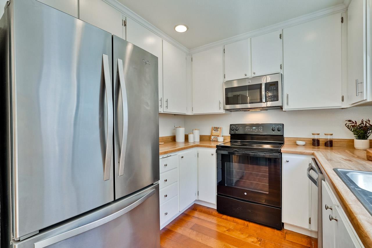 Detail Gallery Image 14 of 43 For 535 Boxleaf Ct, San Jose,  CA 95117 - 2 Beds | 2/1 Baths