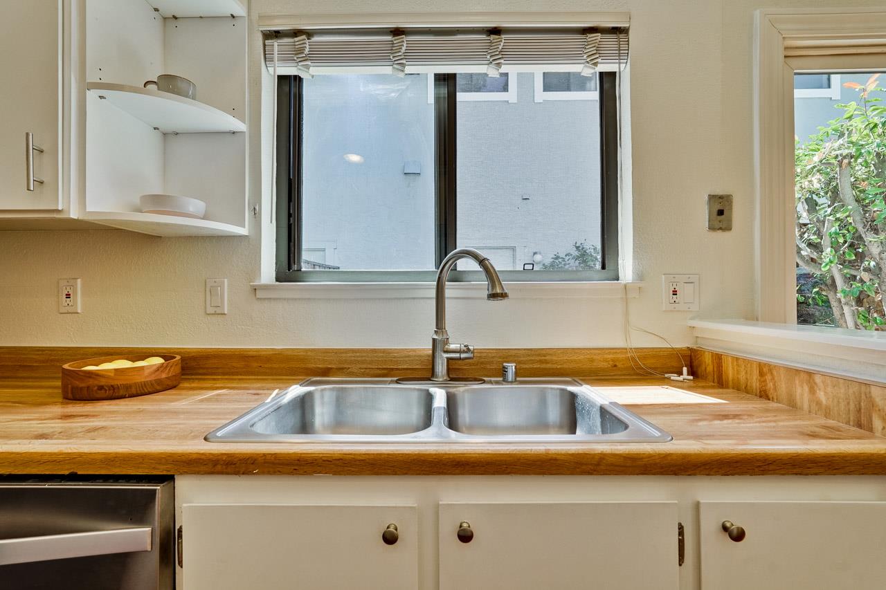 Detail Gallery Image 15 of 43 For 535 Boxleaf Ct, San Jose,  CA 95117 - 2 Beds | 2/1 Baths
