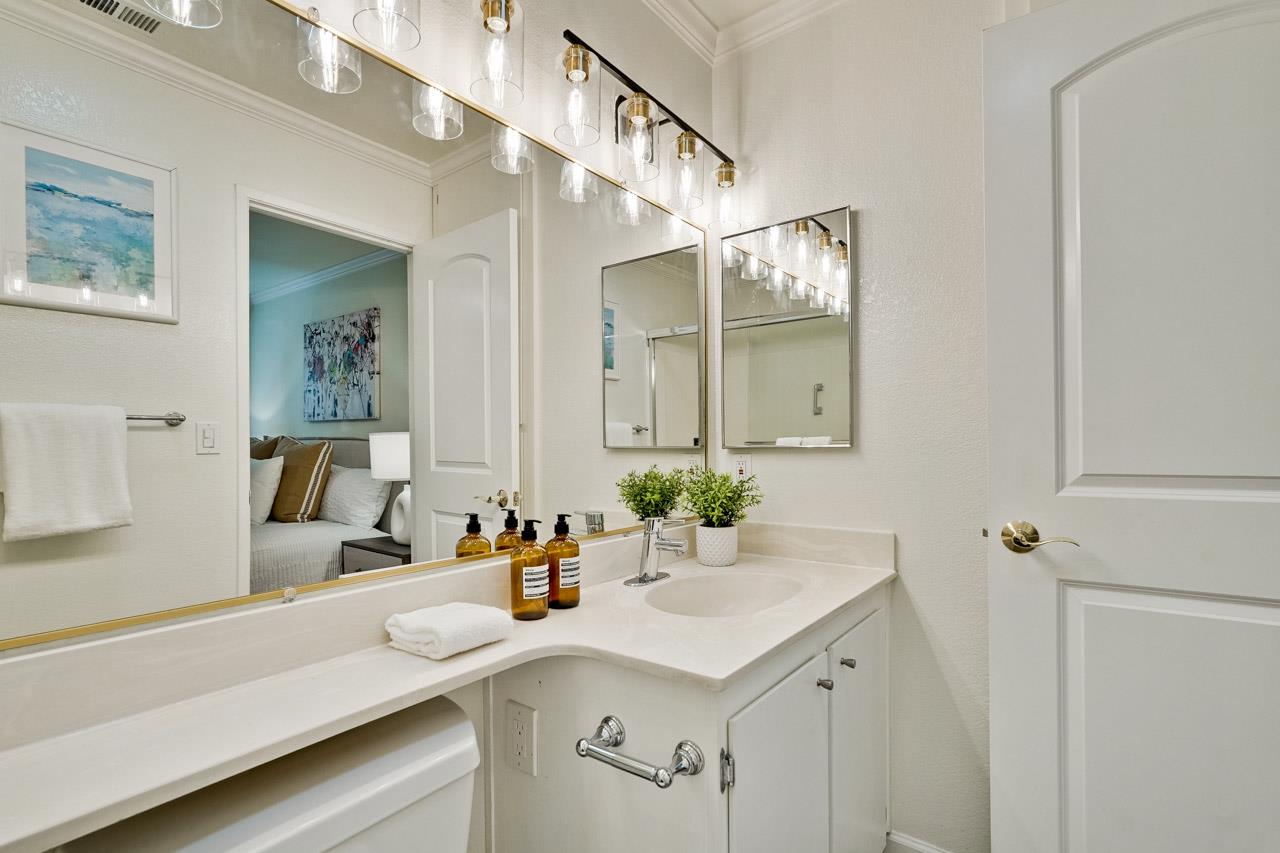 Detail Gallery Image 25 of 43 For 535 Boxleaf Ct, San Jose,  CA 95117 - 2 Beds | 2/1 Baths