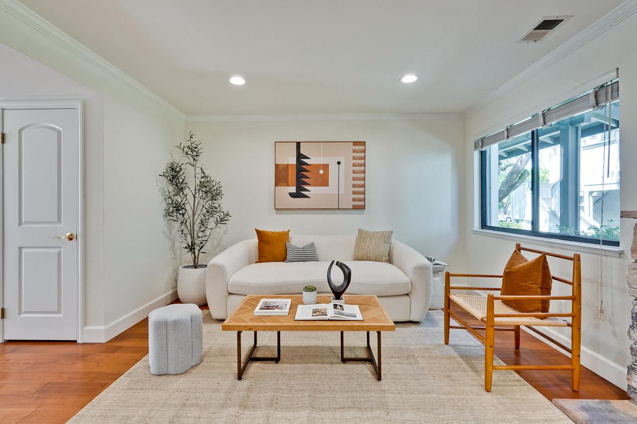 Detail Gallery Image 3 of 43 For 535 Boxleaf Ct, San Jose,  CA 95117 - 2 Beds | 2/1 Baths