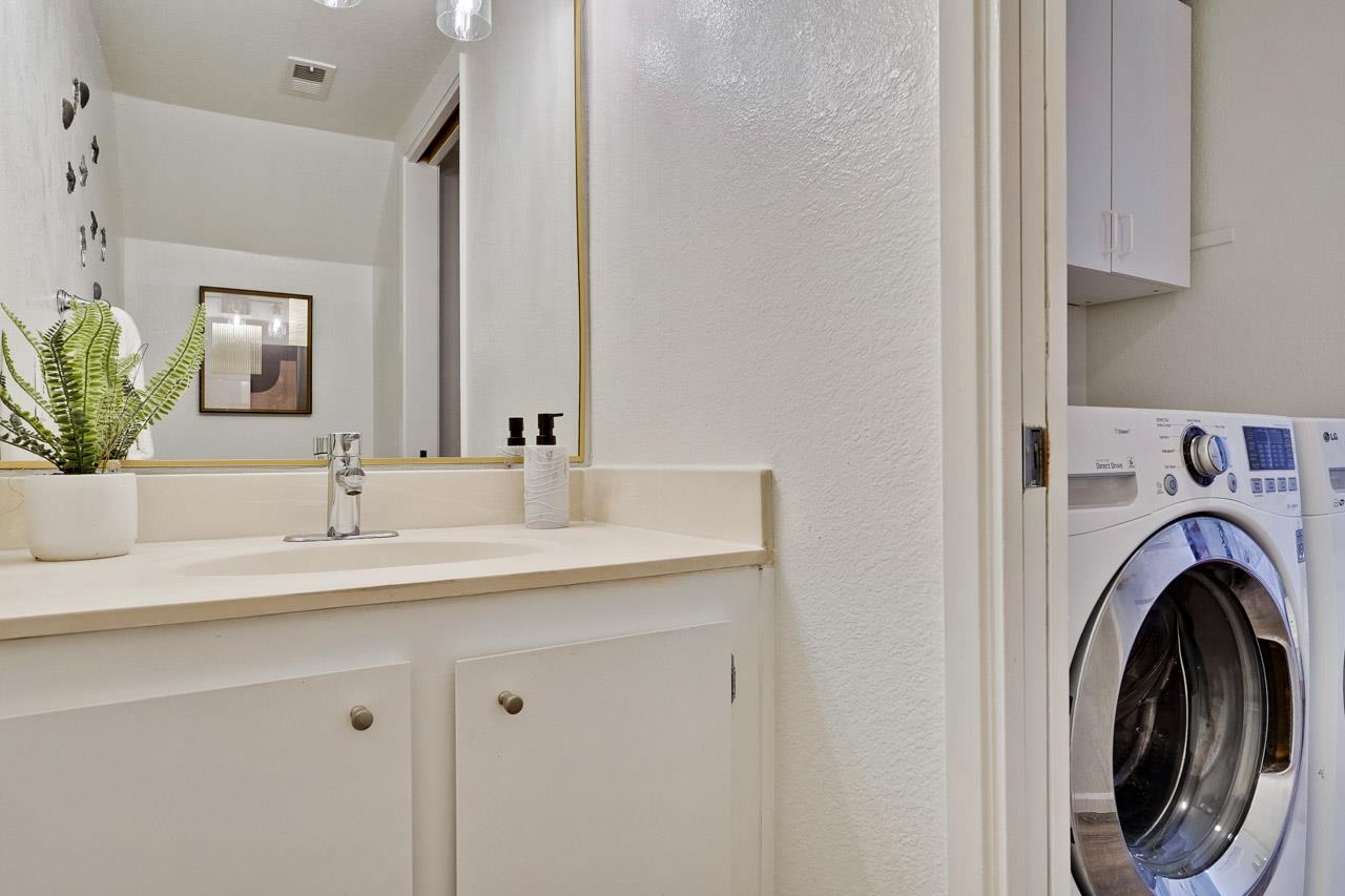 Detail Gallery Image 40 of 43 For 535 Boxleaf Ct, San Jose,  CA 95117 - 2 Beds | 2/1 Baths