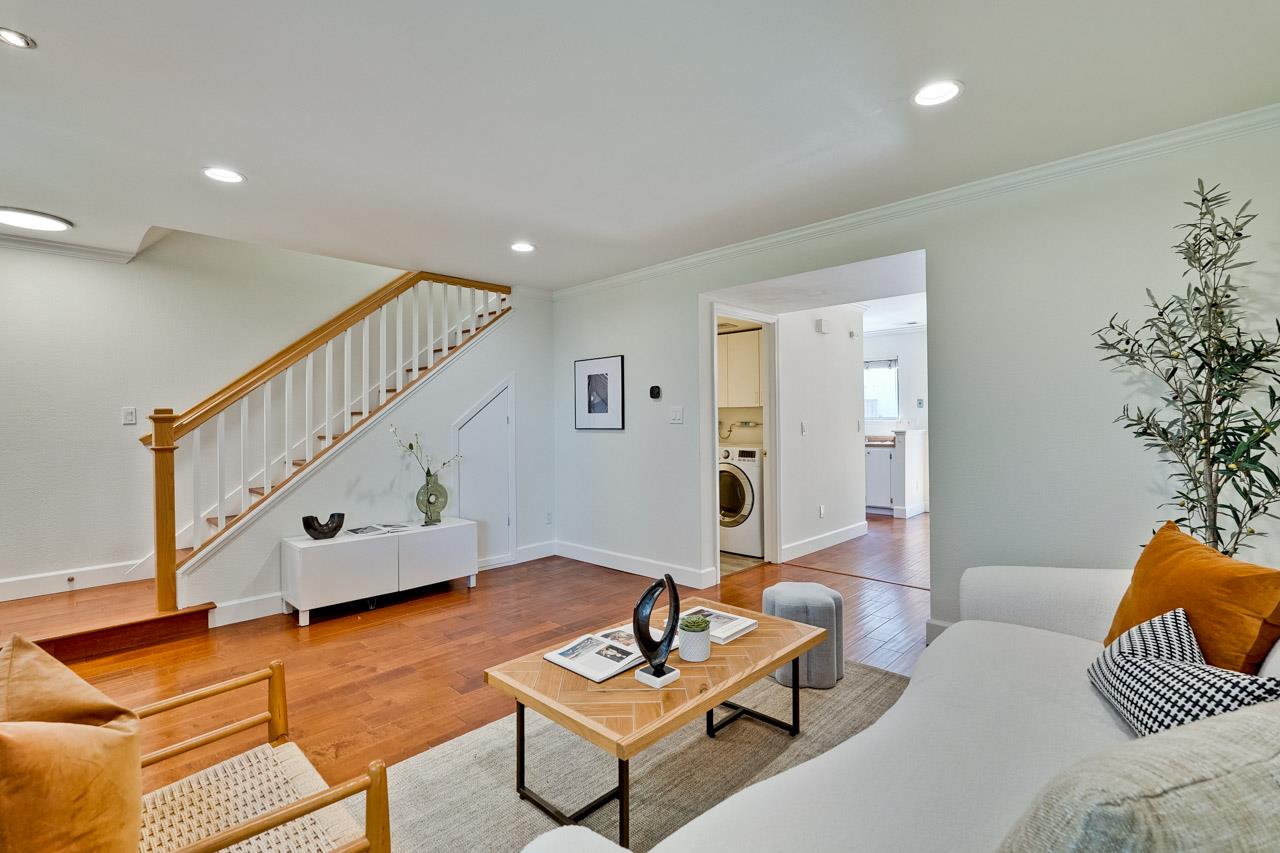 Detail Gallery Image 7 of 43 For 535 Boxleaf Ct, San Jose,  CA 95117 - 2 Beds | 2/1 Baths