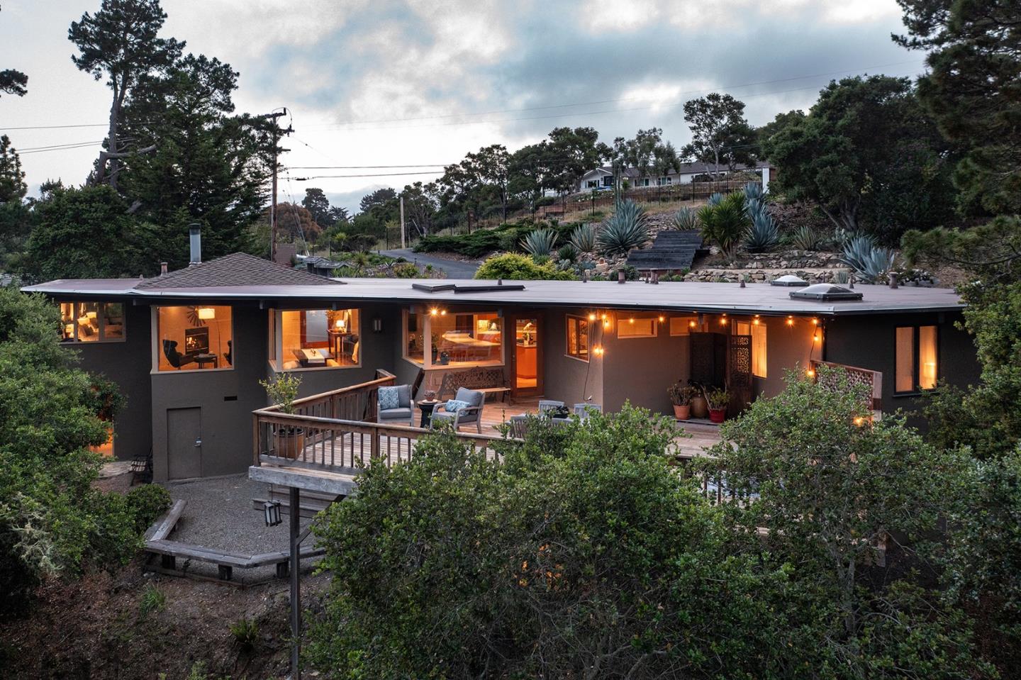 Detail Gallery Image 1 of 22 For 25275 Arriba Del Mundo, Carmel,  CA 93923 - 3 Beds | 2/1 Baths