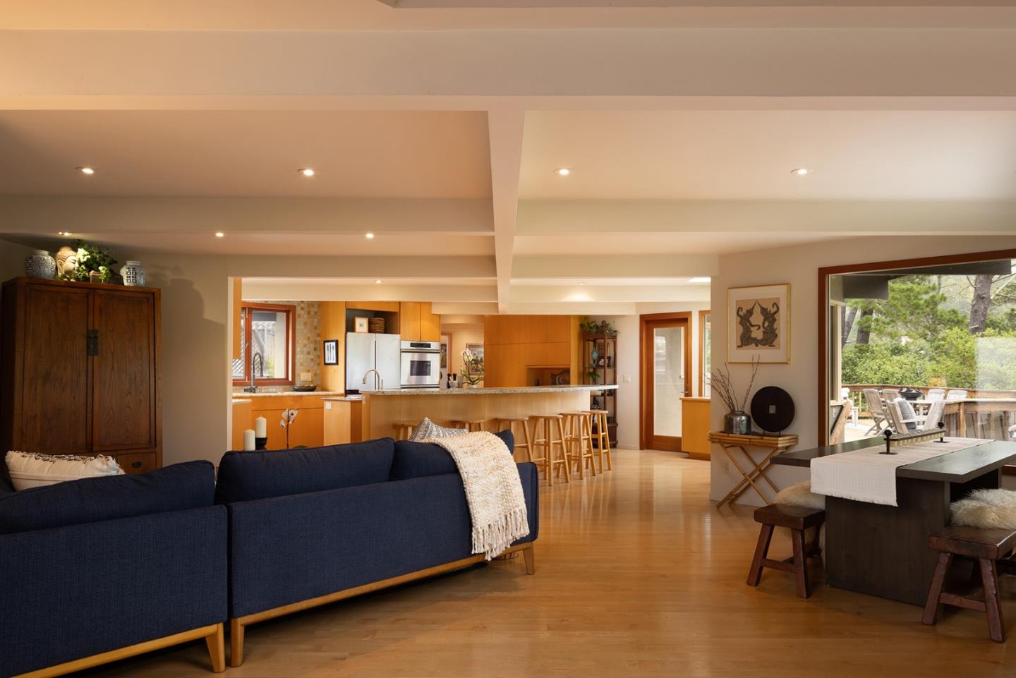Detail Gallery Image 6 of 22 For 25275 Arriba Del Mundo, Carmel,  CA 93923 - 3 Beds | 2/1 Baths