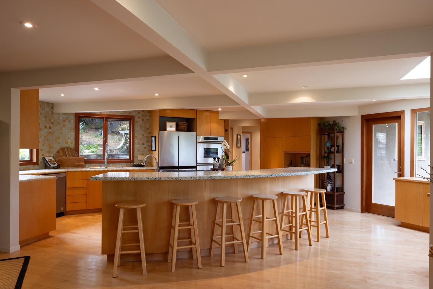 Detail Gallery Image 9 of 22 For 25275 Arriba Del Mundo, Carmel,  CA 93923 - 3 Beds | 2/1 Baths