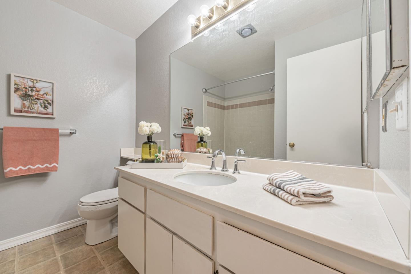 Detail Gallery Image 17 of 31 For 432 Coyote Creek Cir, San Jose,  CA 95116 - 1 Beds | 1 Baths