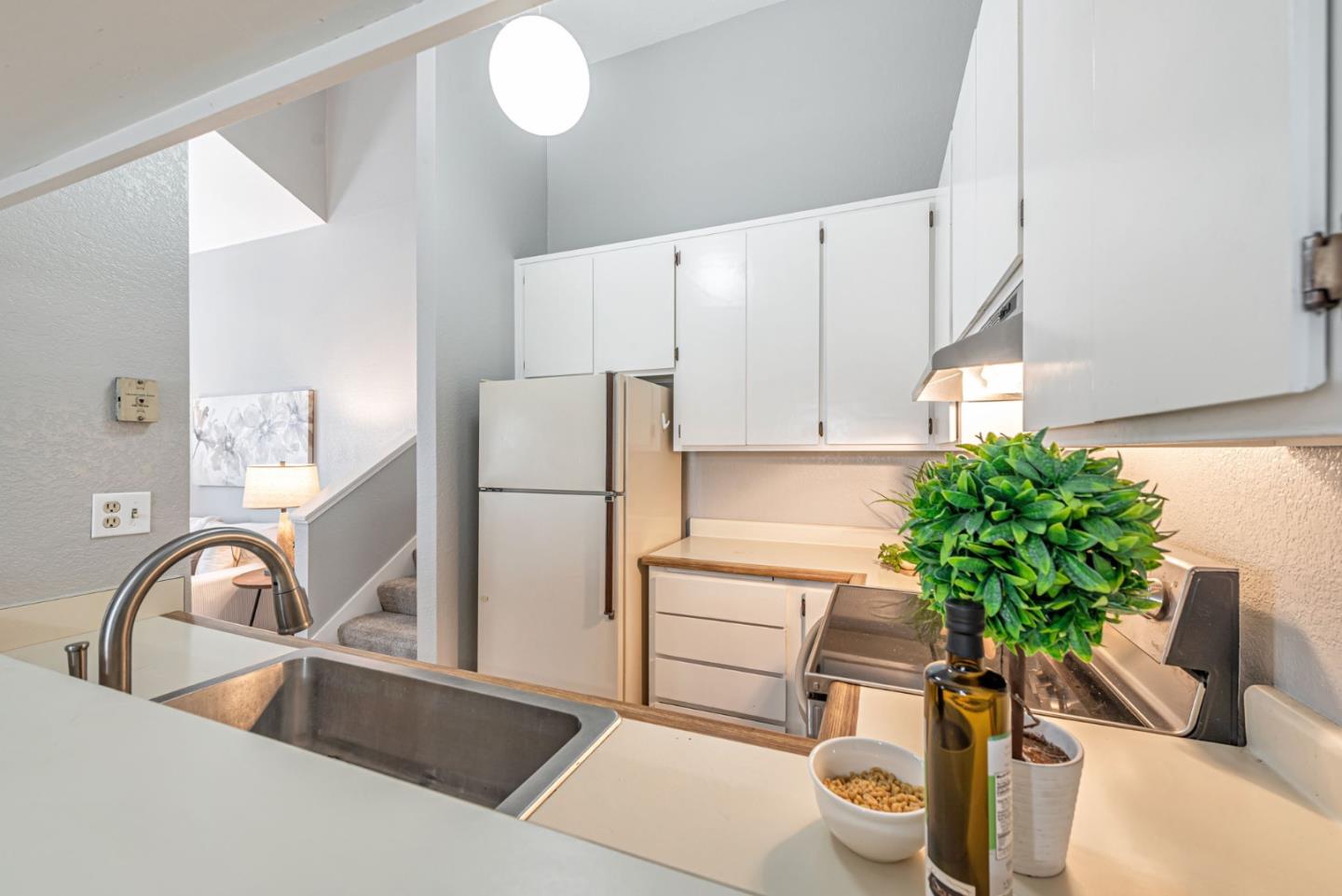 Detail Gallery Image 24 of 31 For 432 Coyote Creek Cir, San Jose,  CA 95116 - 1 Beds | 1 Baths