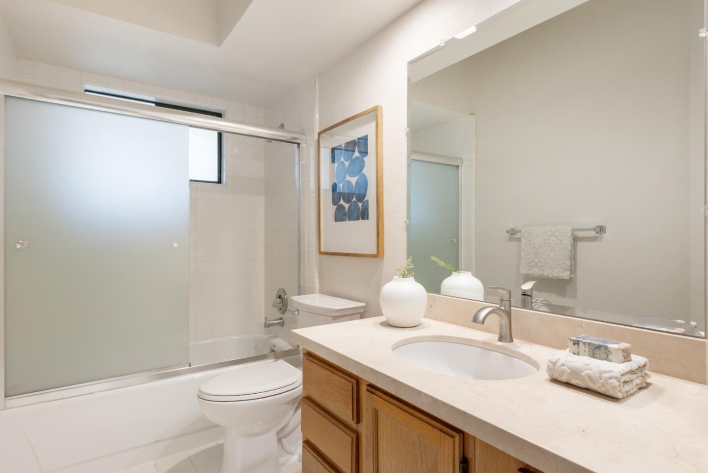 Detail Gallery Image 11 of 22 For 77 Pelican Ln, Redwood City,  CA 94065 - 1 Beds | 1 Baths