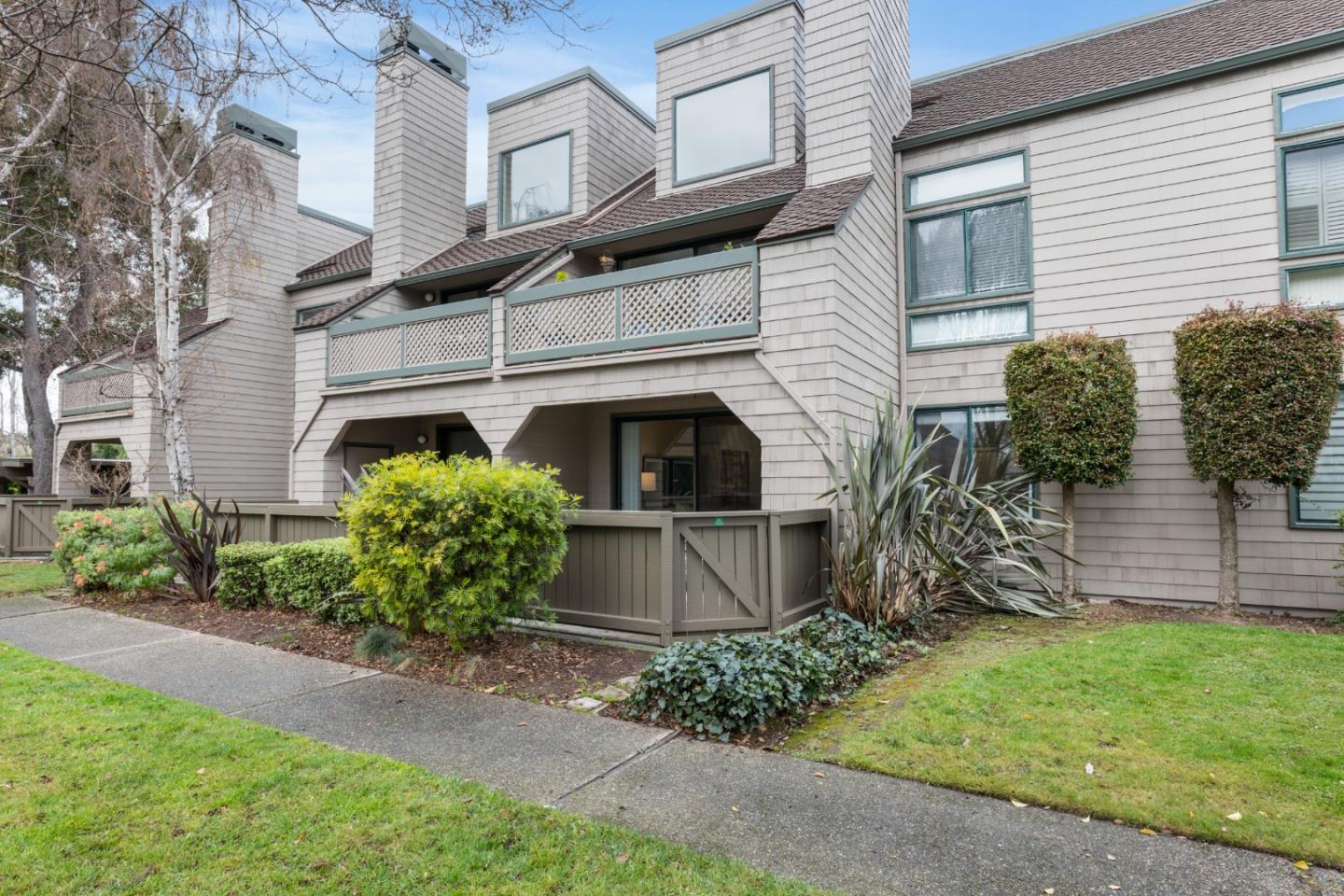 Detail Gallery Image 15 of 22 For 77 Pelican Ln, Redwood City,  CA 94065 - 1 Beds | 1 Baths