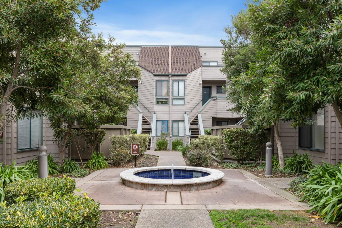 Detail Gallery Image 20 of 22 For 77 Pelican Ln, Redwood City,  CA 94065 - 1 Beds | 1 Baths