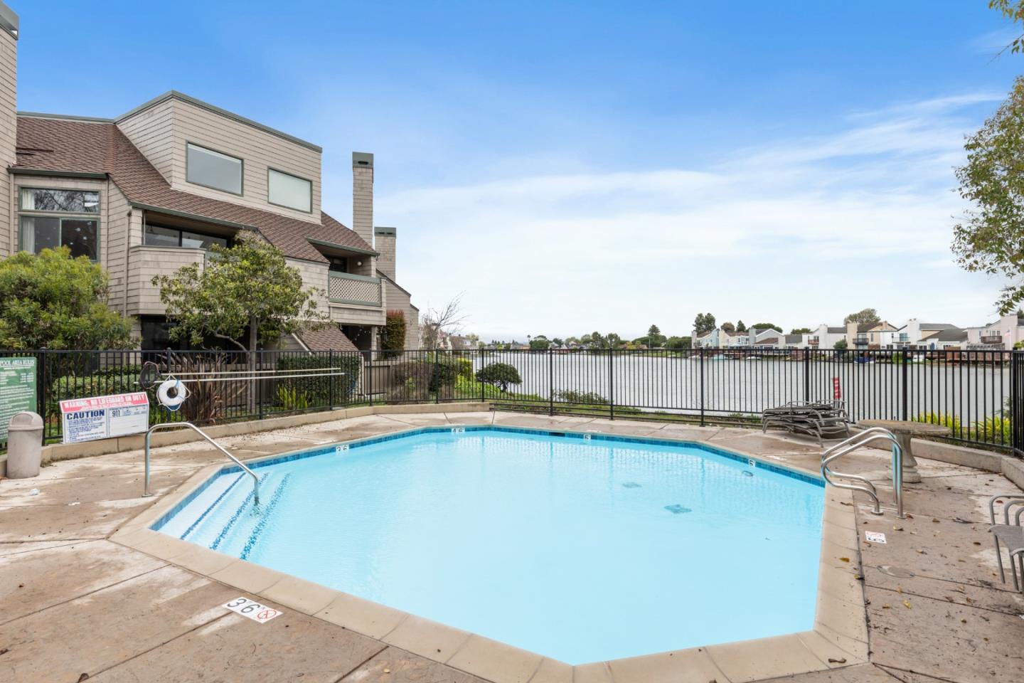 Detail Gallery Image 21 of 22 For 77 Pelican Ln, Redwood City,  CA 94065 - 1 Beds | 1 Baths