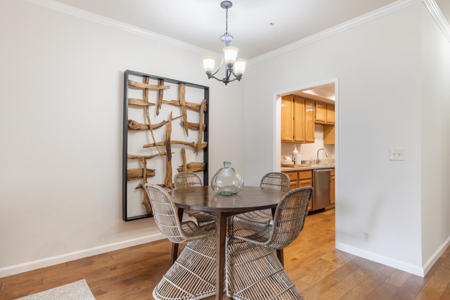 Detail Gallery Image 3 of 22 For 77 Pelican Ln, Redwood City,  CA 94065 - 1 Beds | 1 Baths