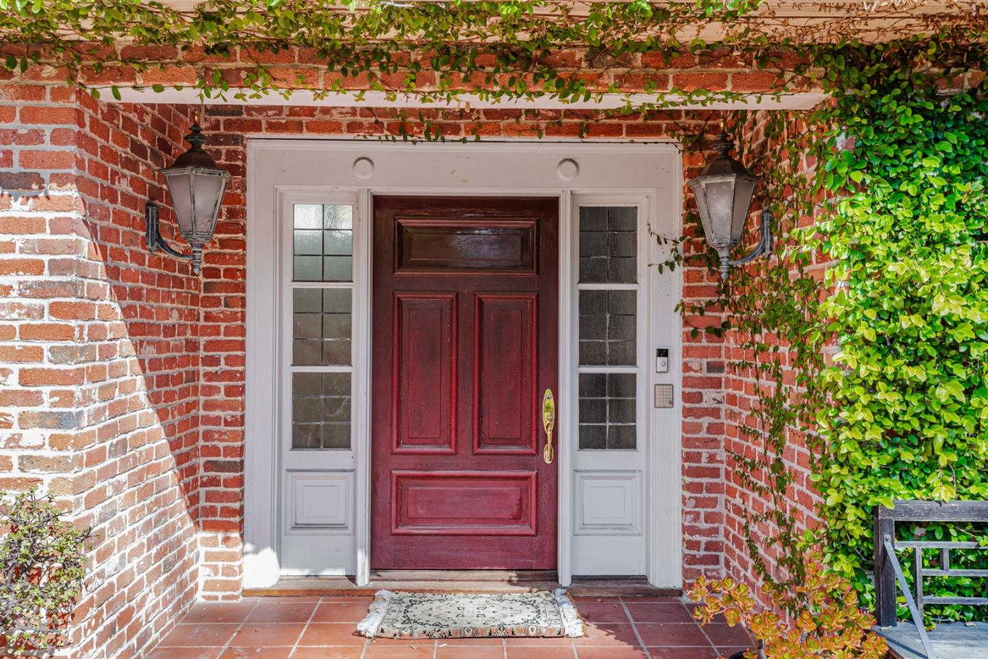Detail Gallery Image 12 of 46 For 280 Uplands Dr, Hillsborough,  CA 94010 - 5 Beds | 4/1 Baths