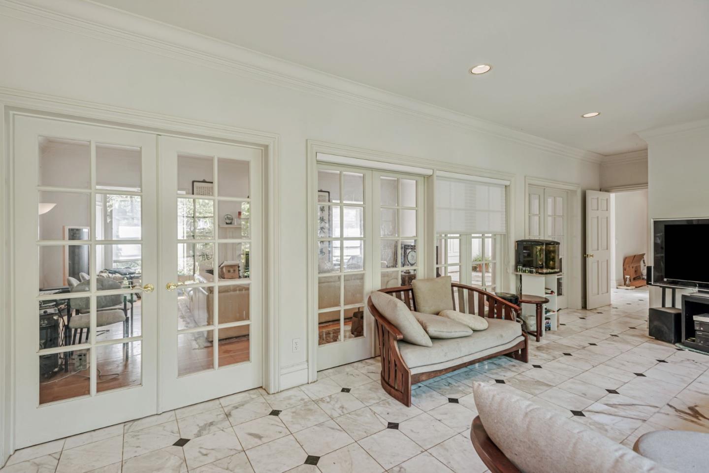 Detail Gallery Image 17 of 46 For 280 Uplands Dr, Hillsborough,  CA 94010 - 5 Beds | 4/1 Baths