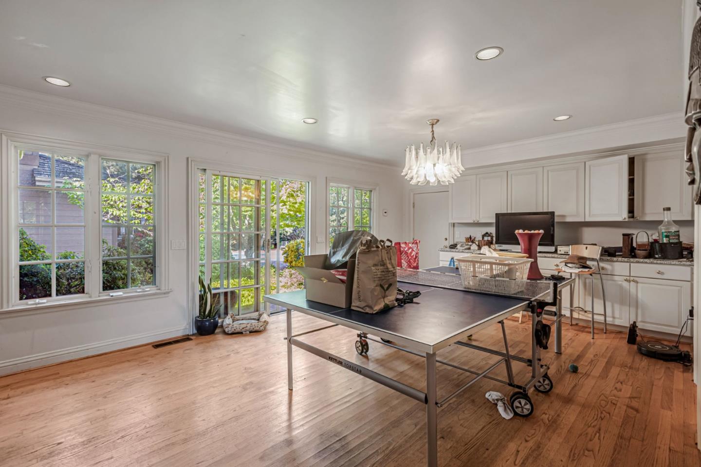 Detail Gallery Image 20 of 46 For 280 Uplands Dr, Hillsborough,  CA 94010 - 5 Beds | 4/1 Baths
