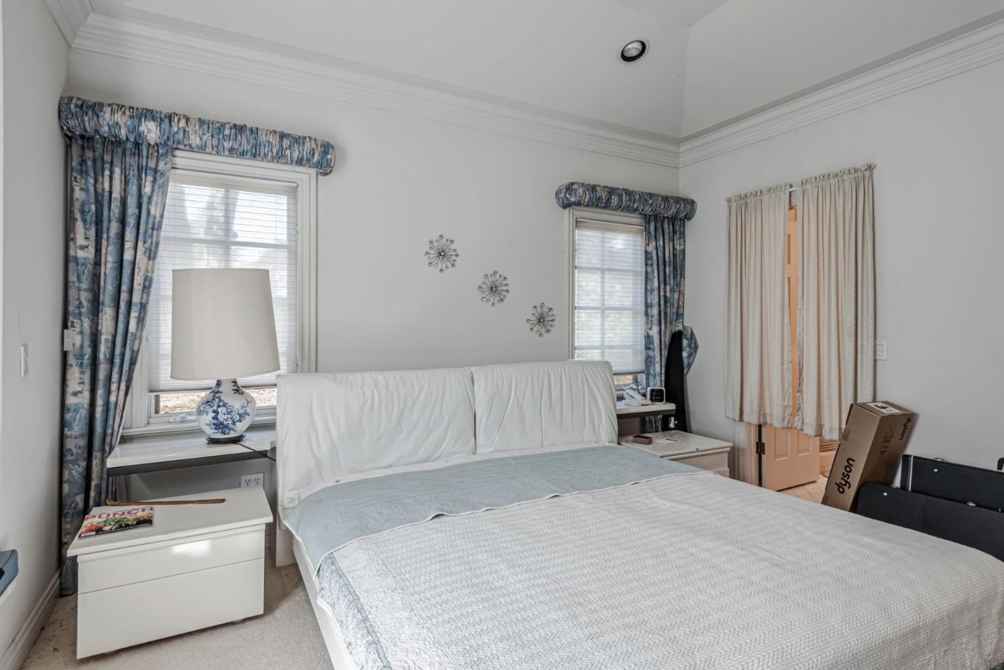 Detail Gallery Image 27 of 46 For 280 Uplands Dr, Hillsborough,  CA 94010 - 5 Beds | 4/1 Baths