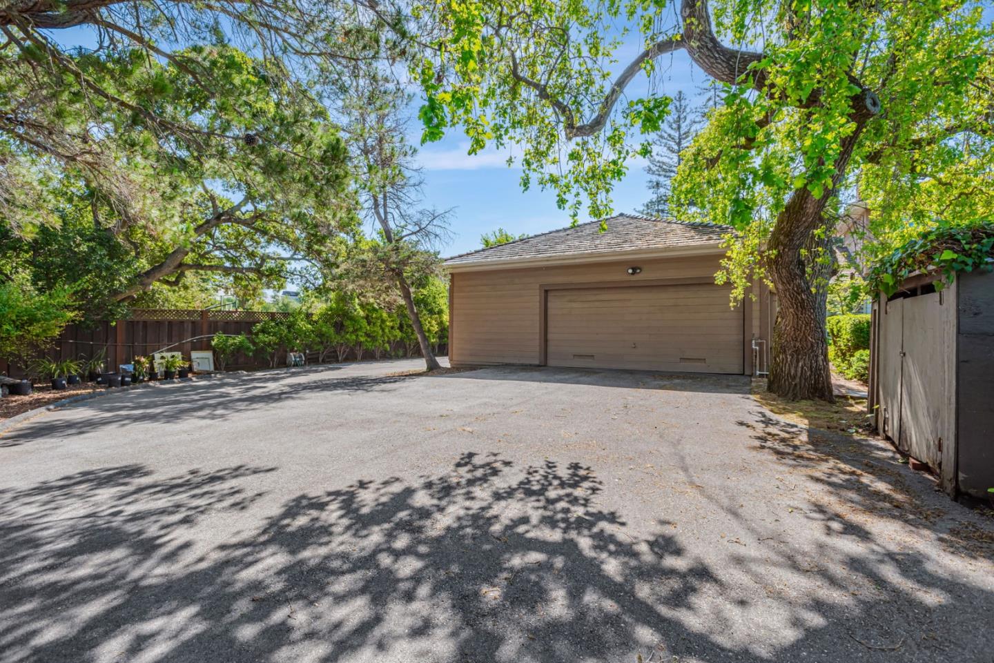 Detail Gallery Image 38 of 46 For 280 Uplands Dr, Hillsborough,  CA 94010 - 5 Beds | 4/1 Baths